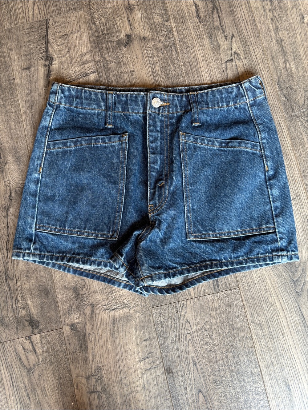 Women'sRe/Done  Blue Denim Patch Pocket Shorts size 26 NWOT